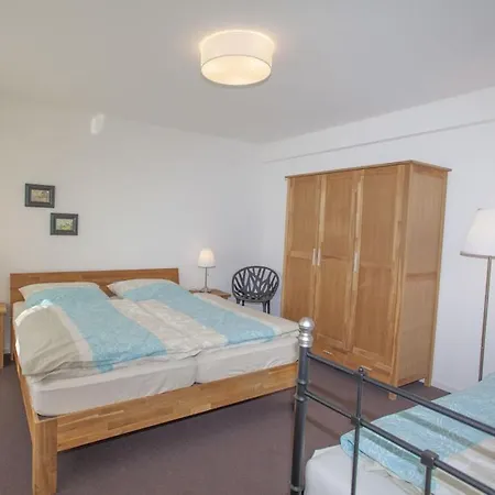 In The House Dreischlaefer